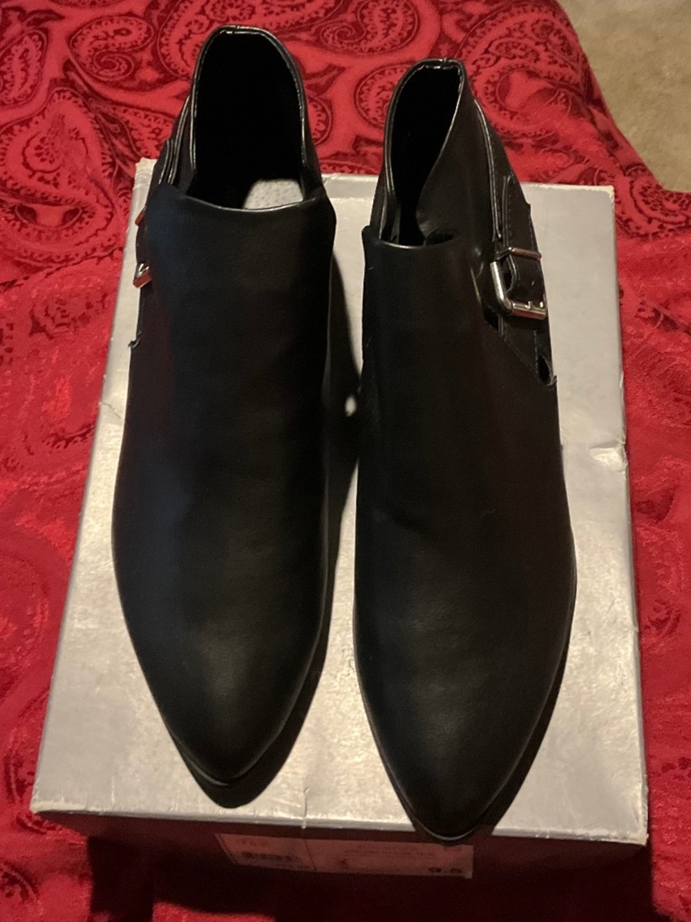 APT.9 Carlyle Women's Black Ankle Boots with Buckle Strap Size 9.5 NWT 1.5” heel